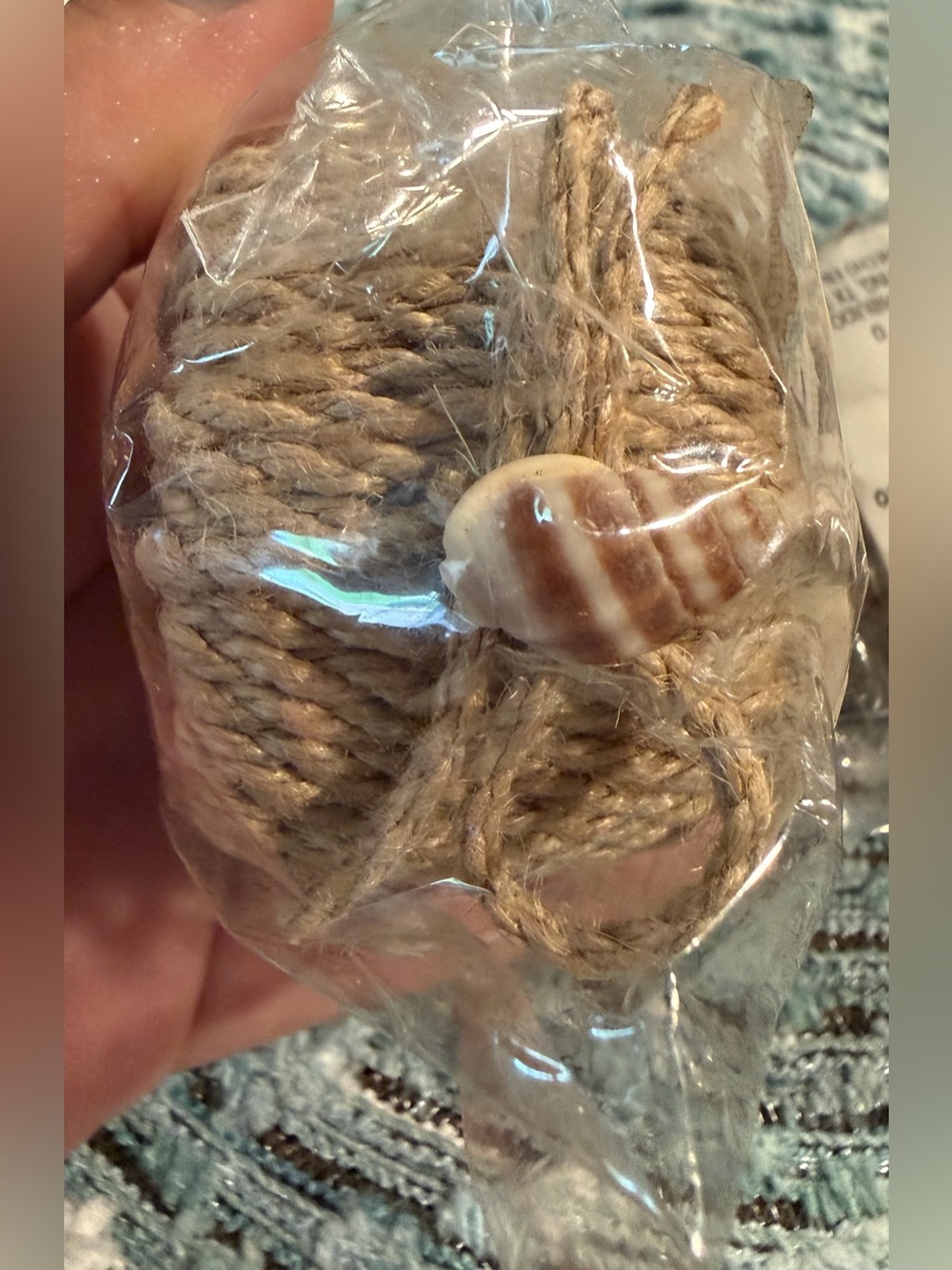 Nautical Rope Napkin Rings with Seashell Accents (Set of 4) new with tags